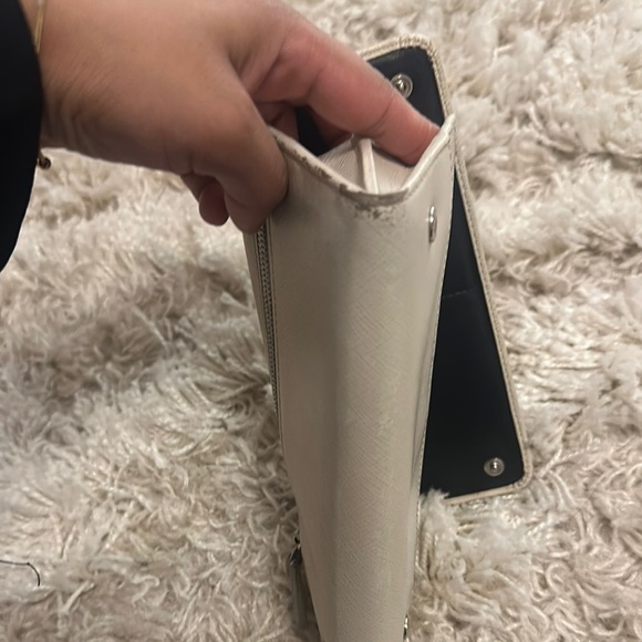 Prada Wallet with unbranded chain - Picture 13 of 16